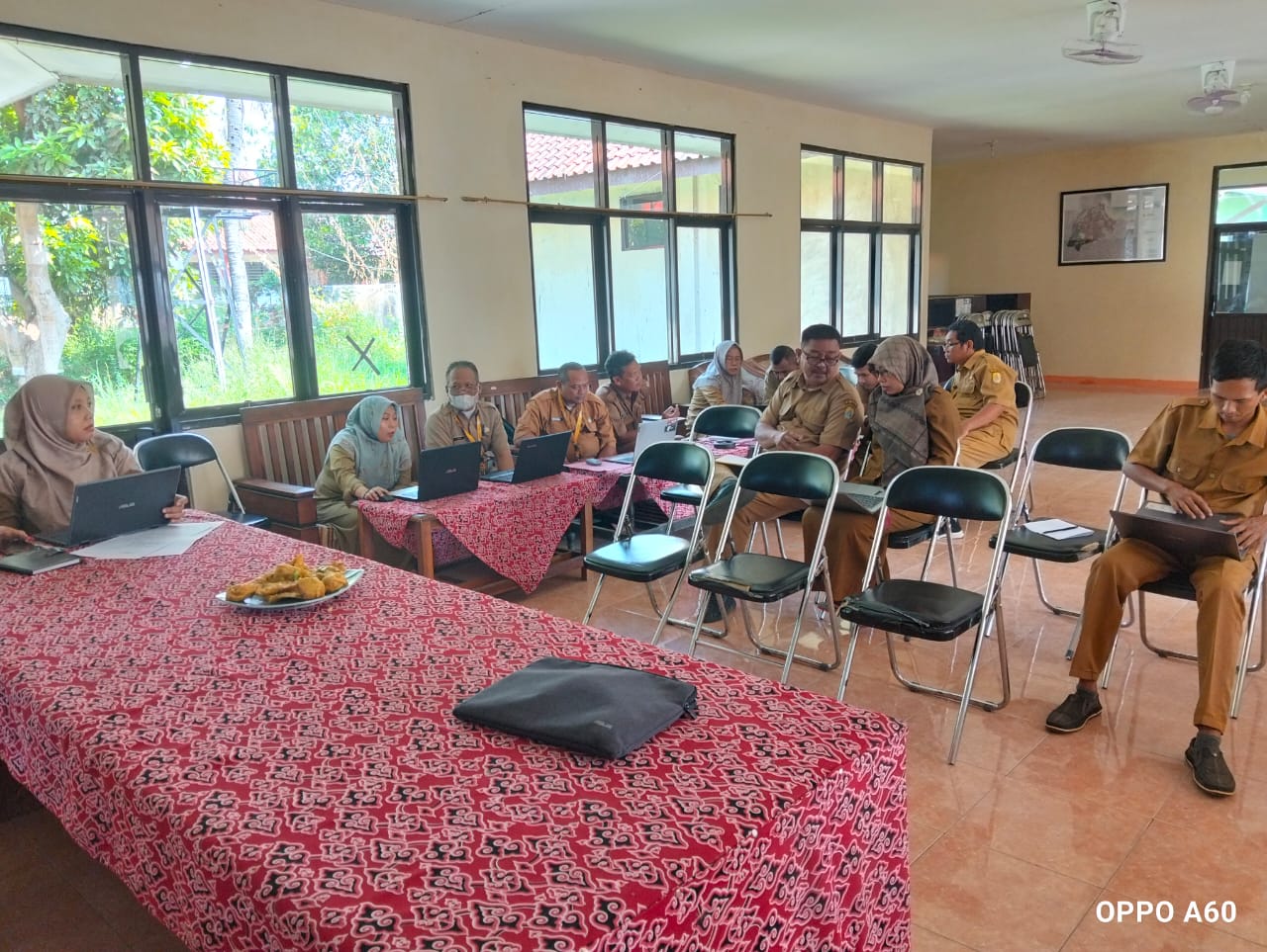 evaluasi-pemanfaatan-aplikasi-srikandi-bagi-pegawai-kecamatan-mundu