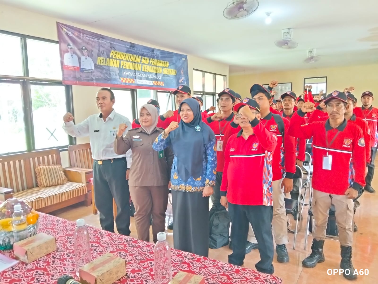 pembentukan-dan-pembinaan-relawan-pemadam-kebakaran-redkar-di-kecamatan-mundu